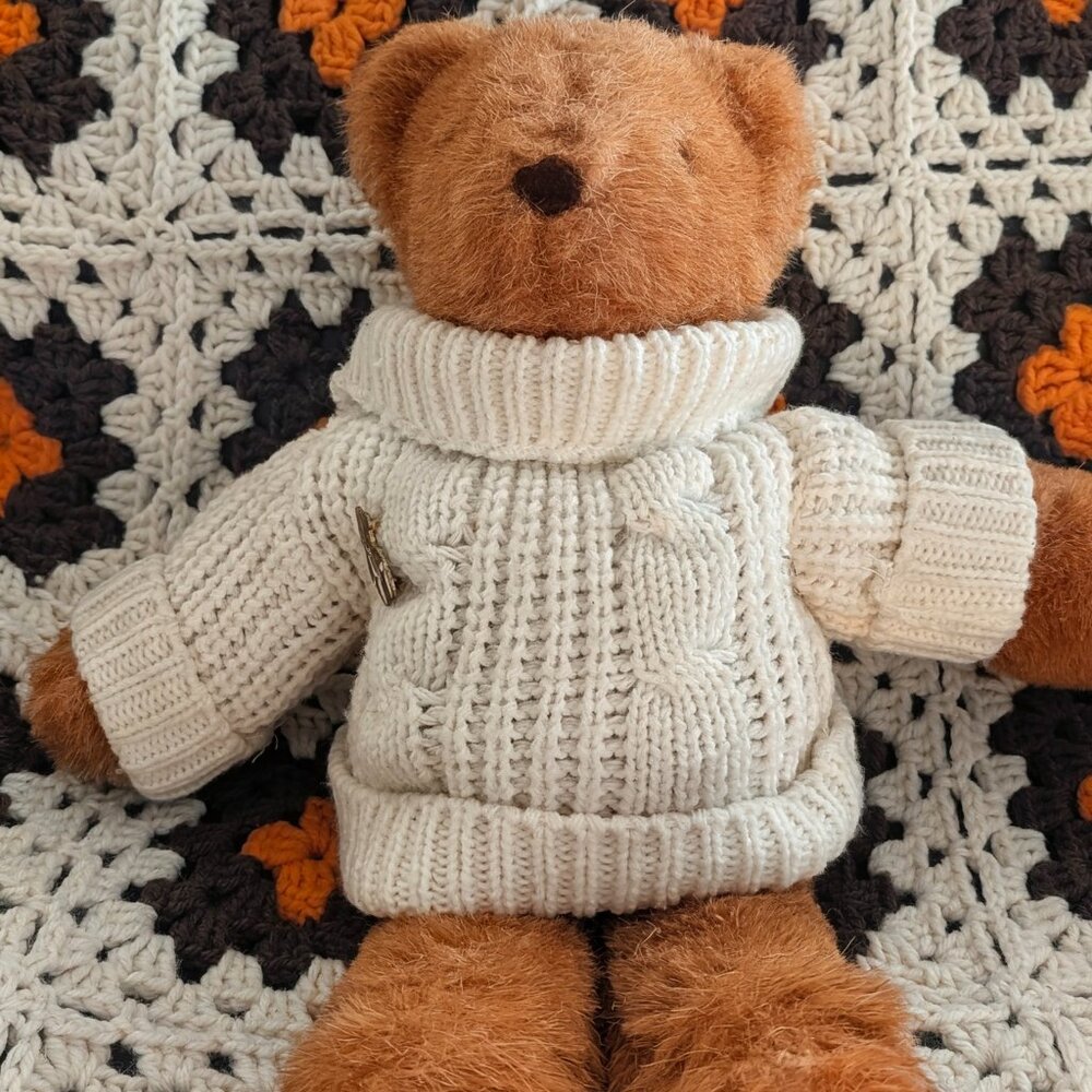 Vintage Charm Co. Sweater‎ Teddy Bear